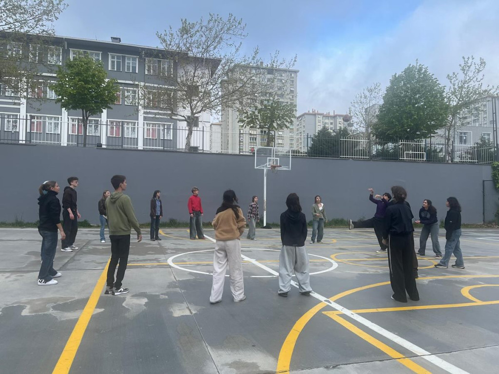 Graficy, styliści i licealiści z Plastyka w Turcji