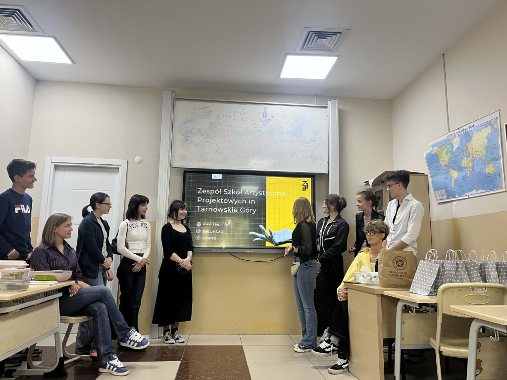 Graficy, styliści i licealiści z Plastyka w Turcji