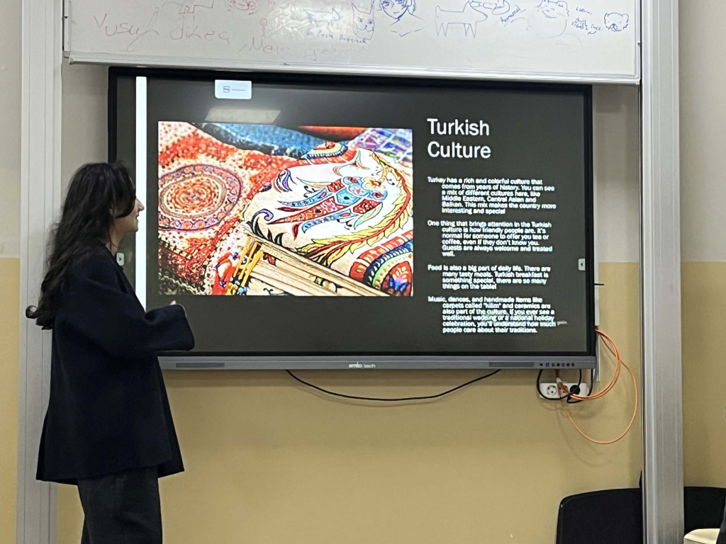 Graficy, styliści i licealiści z Plastyka w Turcji