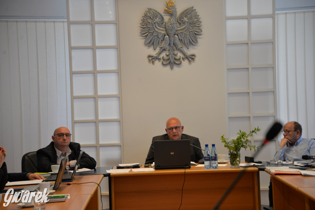 Co dalej ze szkołą i przedszkolem? Sesja rady