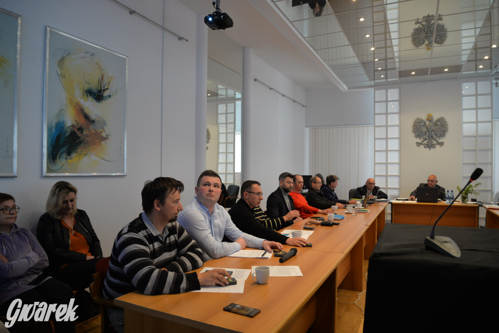 Co dalej ze szkołą i przedszkolem? Sesja rady