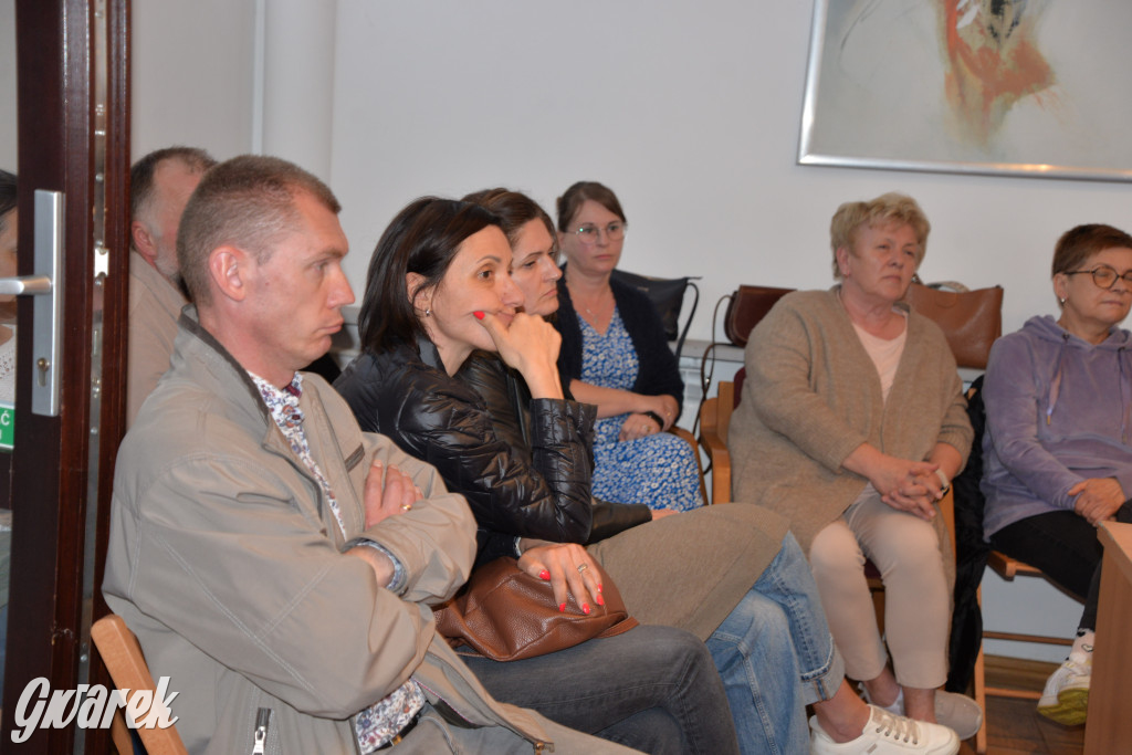 Co dalej ze szkołą i przedszkolem? Sesja rady