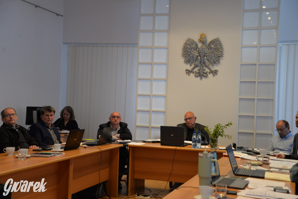 Co dalej ze szkołą i przedszkolem? Sesja rady