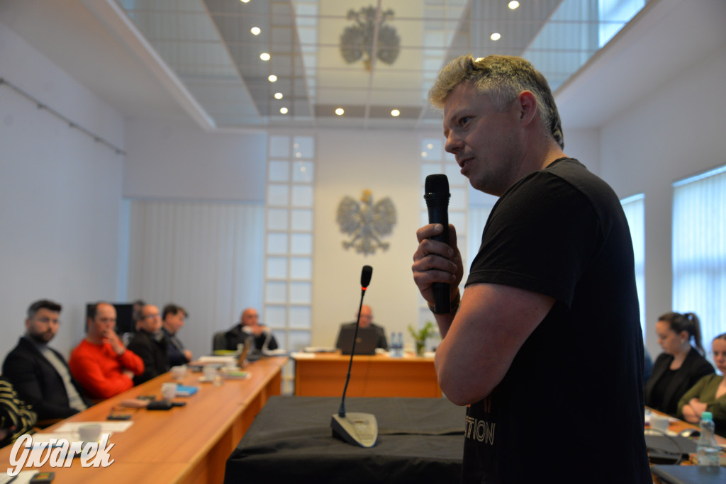 Co dalej ze szkołą i przedszkolem? Sesja rady