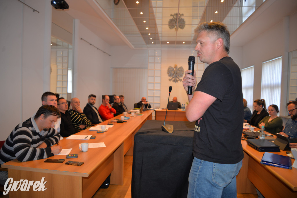 Co dalej ze szkołą i przedszkolem? Sesja rady