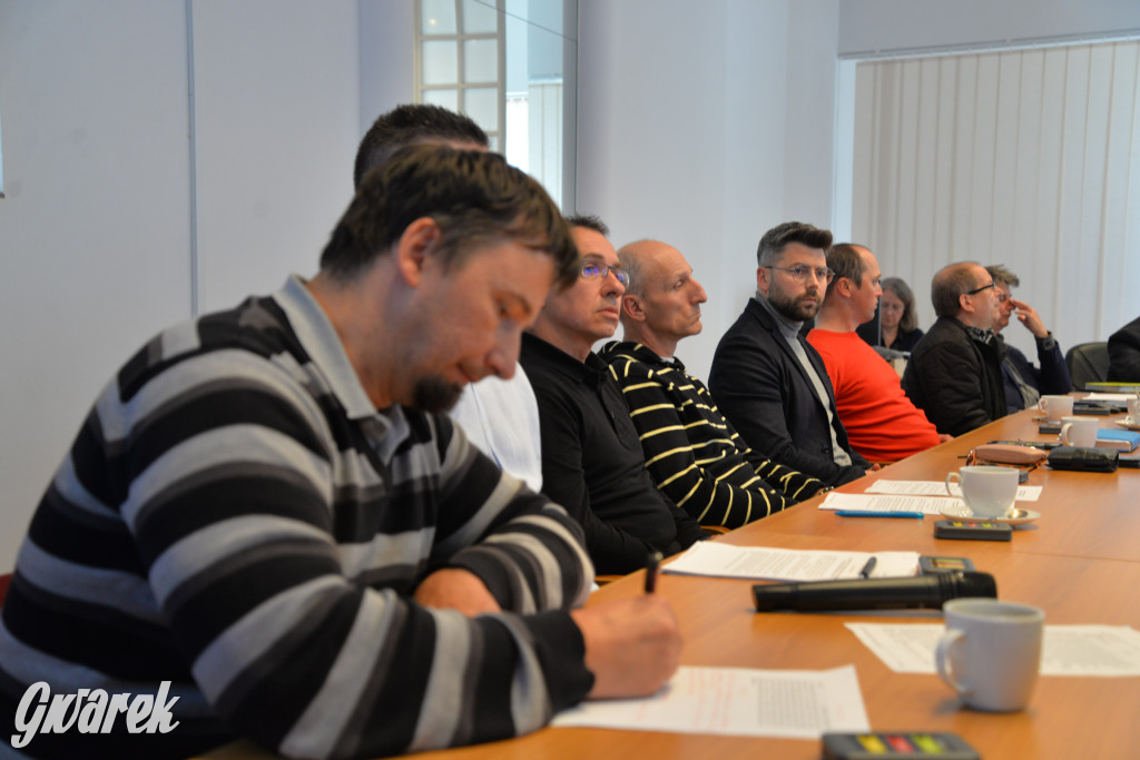 Co dalej ze szkołą i przedszkolem? Sesja rady