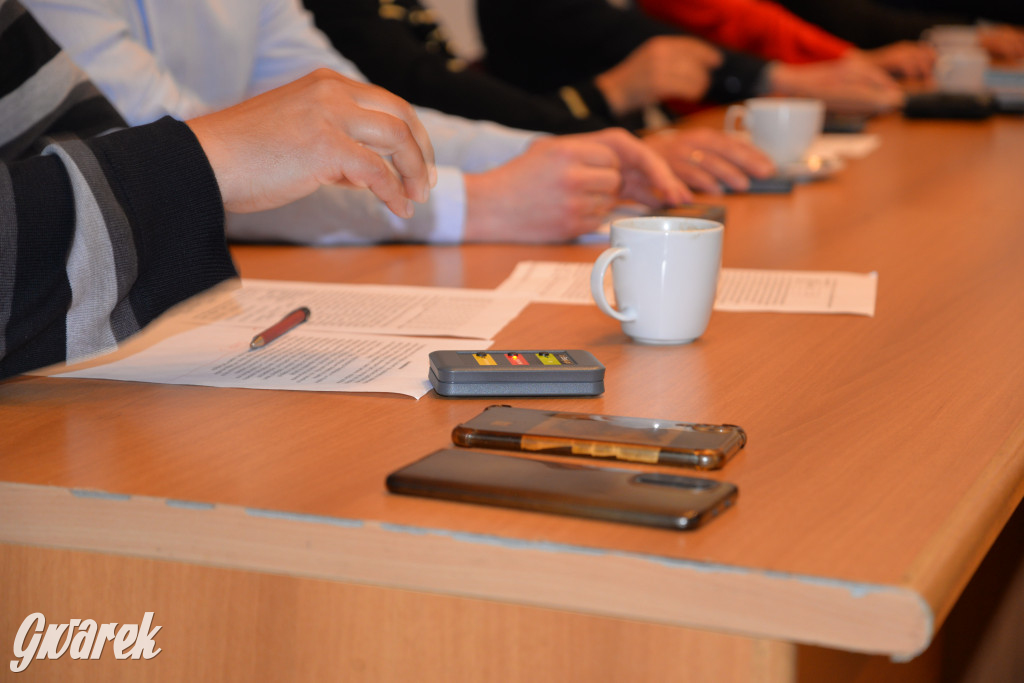 Co dalej ze szkołą i przedszkolem? Sesja rady