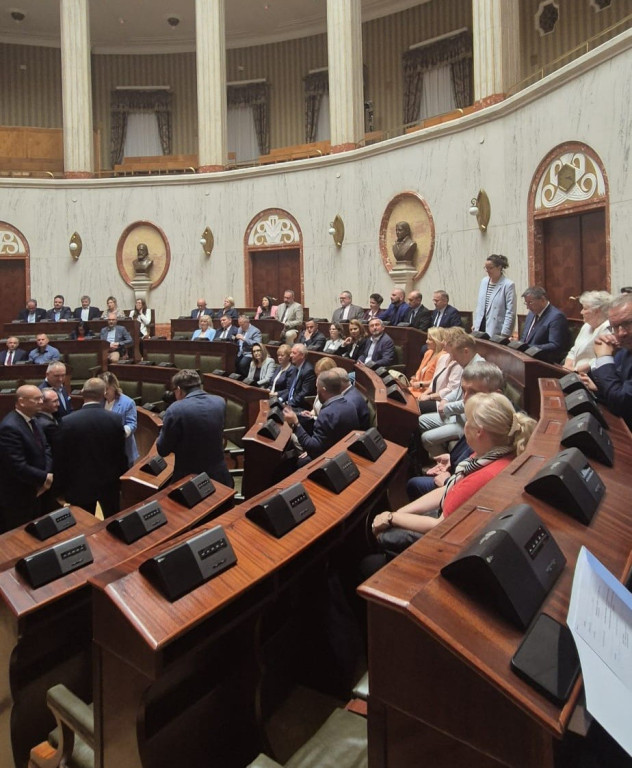 Pieniądze na fontannę i zestaw festynowy