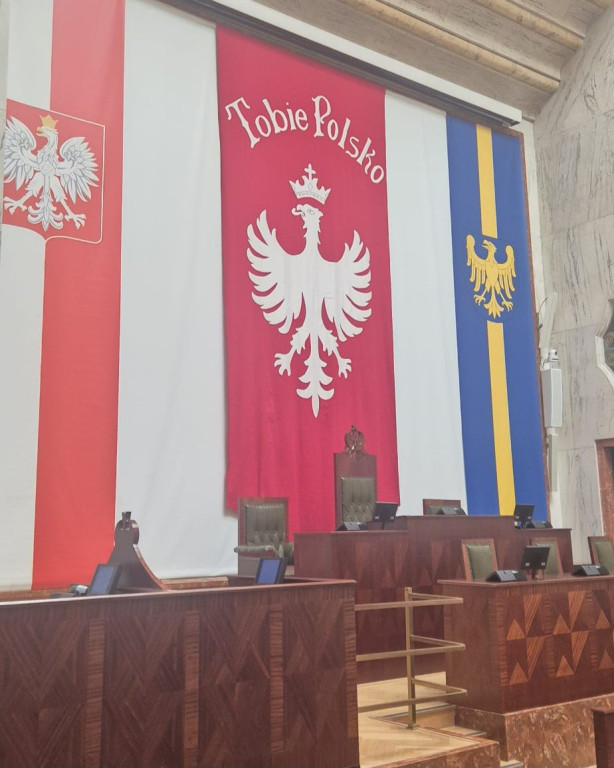 Pieniądze na fontannę i zestaw festynowy