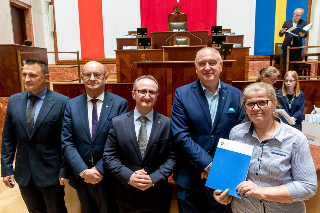 Pieniądze na fontannę i zestaw festynowy