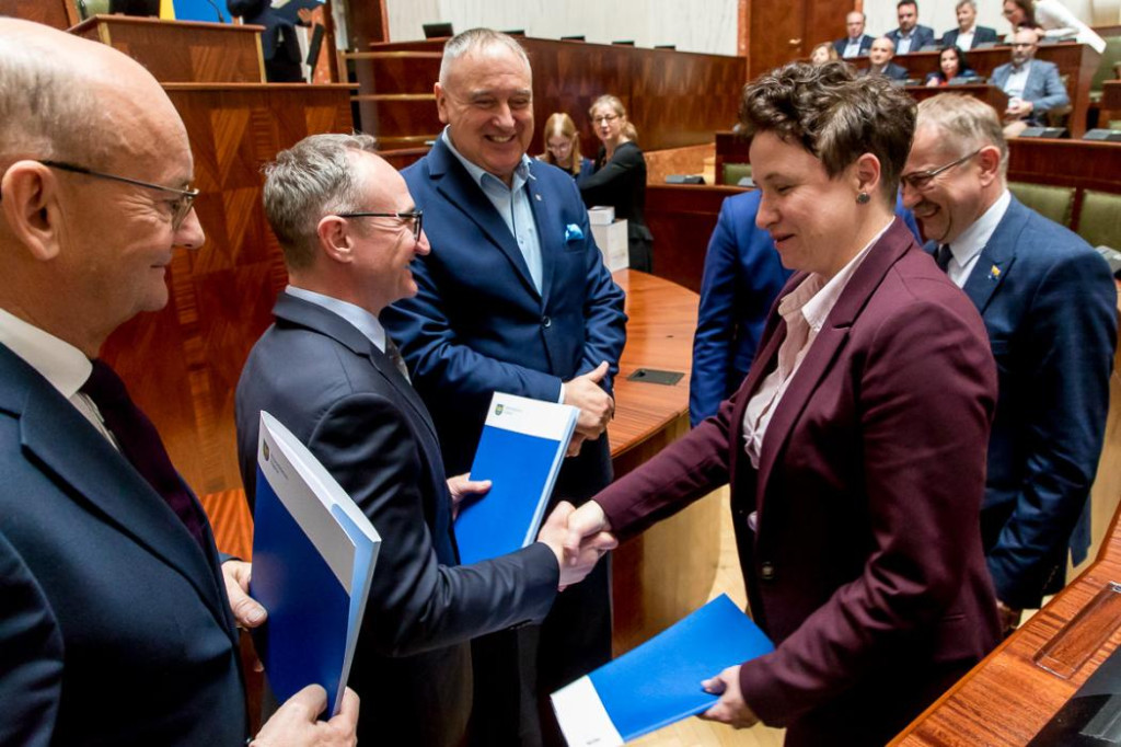 Pieniądze na fontannę i zestaw festynowy