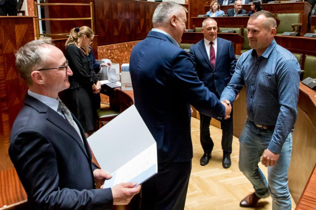 Pieniądze na fontannę i zestaw festynowy