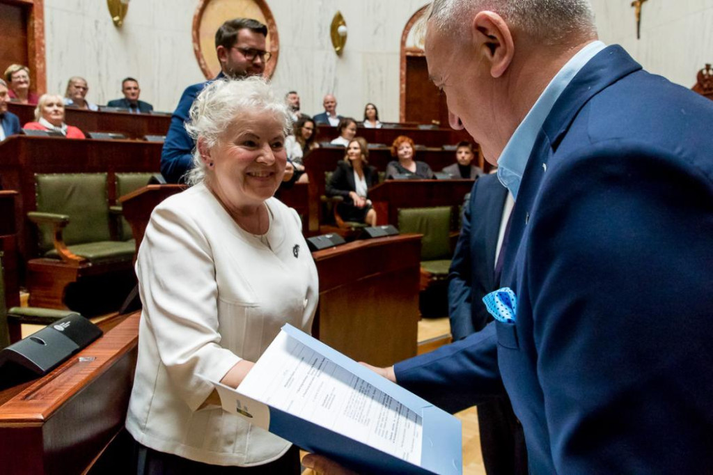 Pieniądze na fontannę i zestaw festynowy