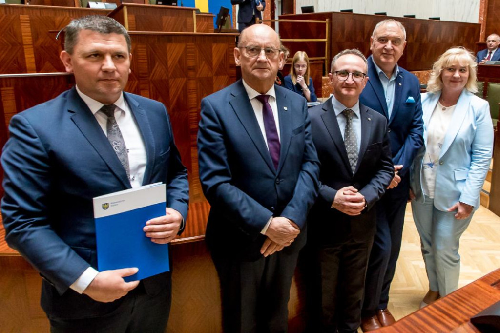 Pieniądze na fontannę i zestaw festynowy