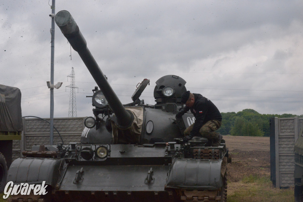 Noc Muzeów na czołgowisku w Zbrosławicach