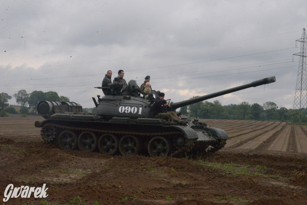 Noc Muzeów na czołgowisku w Zbrosławicach