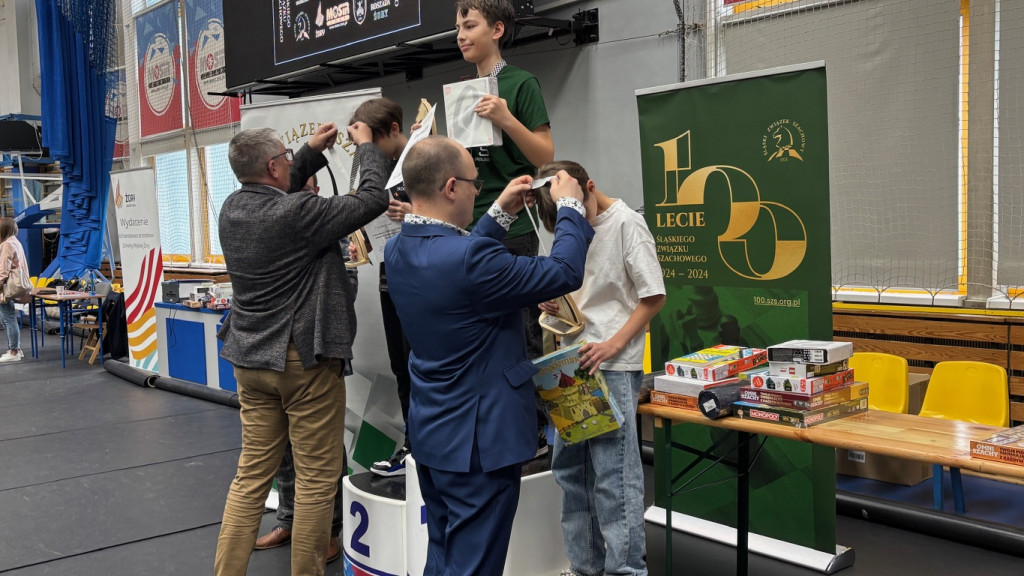 Nasz szachista na trzecim stopniu podium