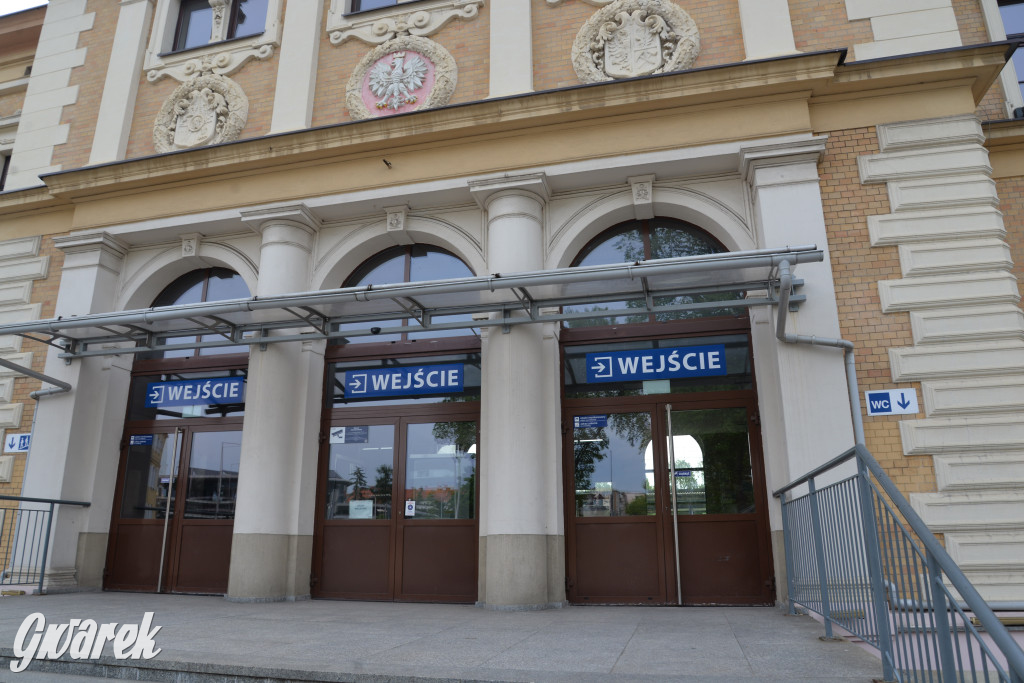 Tarnowskie Góry. Dworzec kolejowy wizytówką miasta?