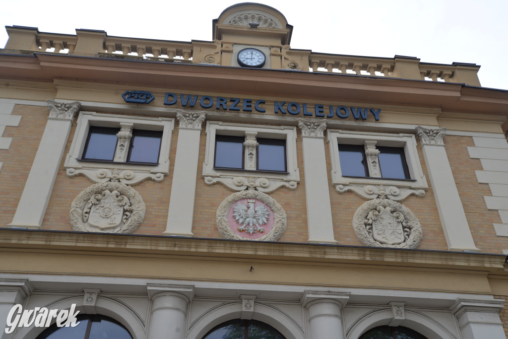 Tarnowskie Góry. Dworzec kolejowy wizytówką miasta?