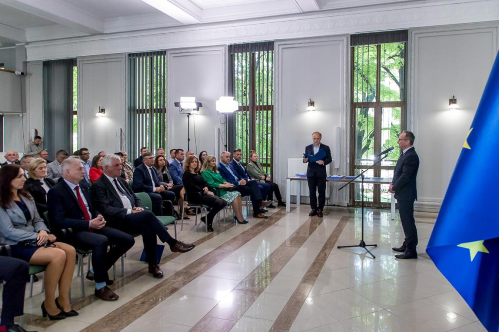 Powiat tarnogórski. Są pieniądze na drogi