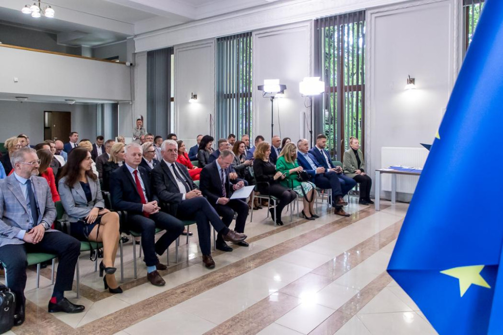 Powiat tarnogórski. Są pieniądze na drogi