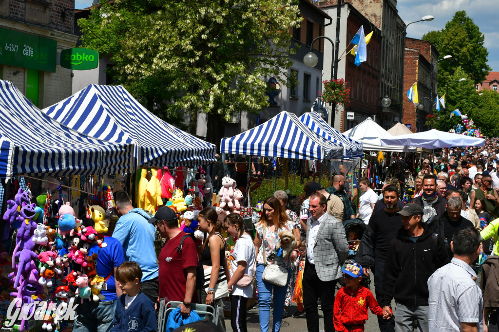 Tysiące pielgrzymów w Piekarach Śląskich