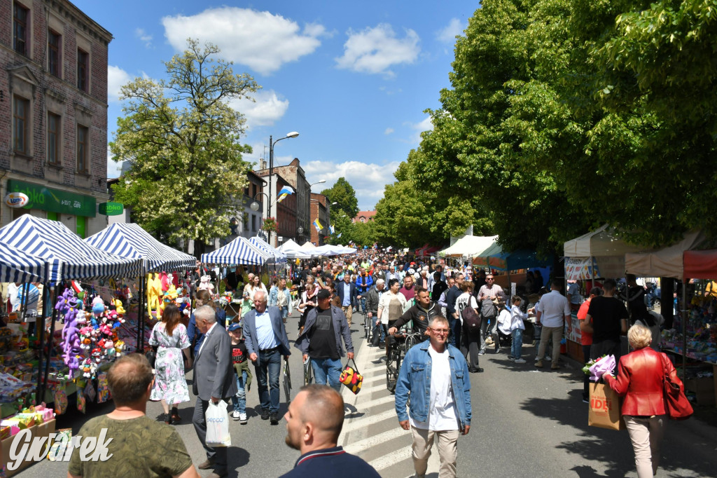 Tysiące pielgrzymów w Piekarach Śląskich