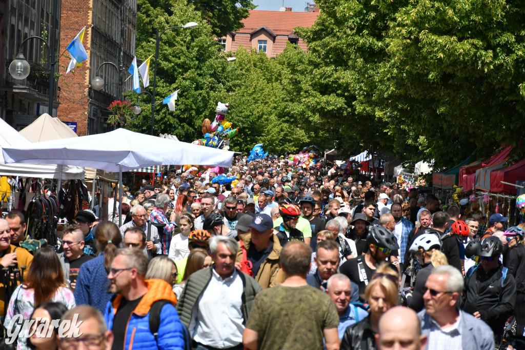Tysiące pielgrzymów w Piekarach Śląskich