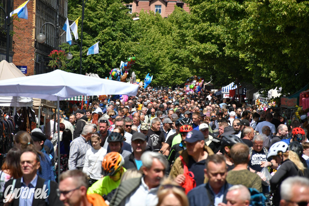 Tysiące pielgrzymów w Piekarach Śląskich