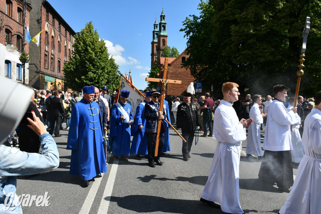 Tysiące pielgrzymów w Piekarach Śląskich