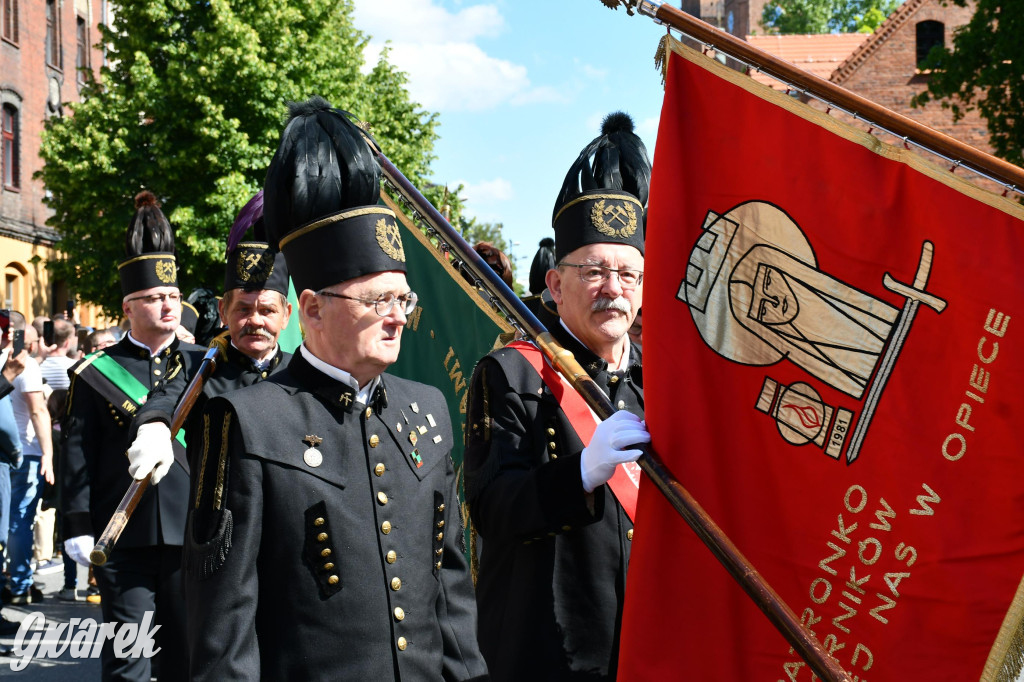 Tysiące pielgrzymów w Piekarach Śląskich