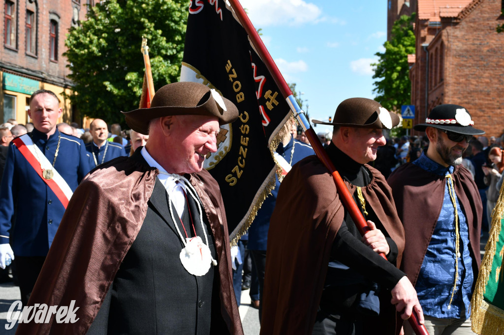 Tysiące pielgrzymów w Piekarach Śląskich