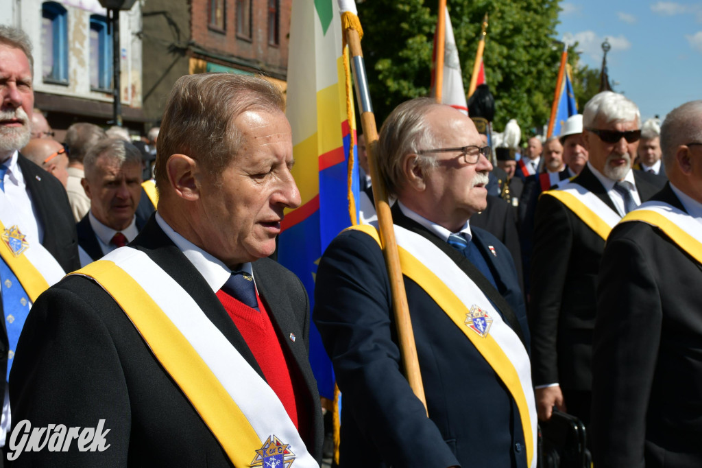 Tysiące pielgrzymów w Piekarach Śląskich