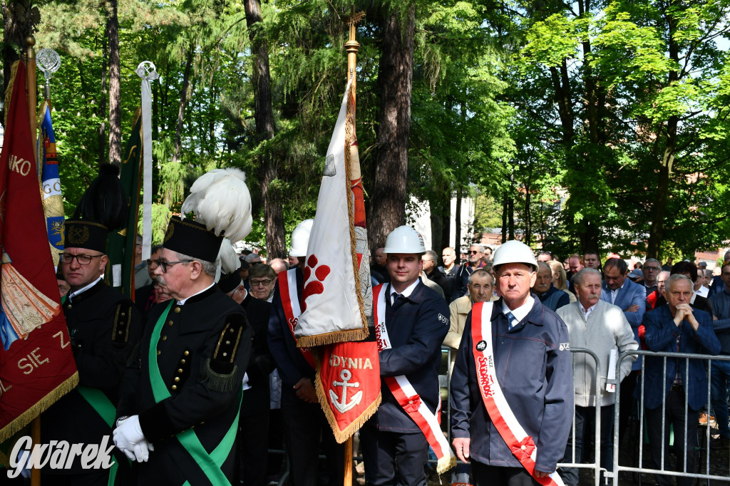 Tysiące pielgrzymów w Piekarach Śląskich