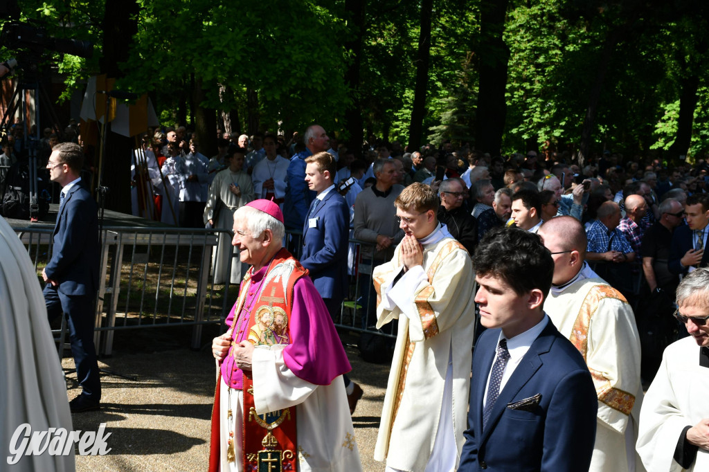 Tysiące pielgrzymów w Piekarach Śląskich