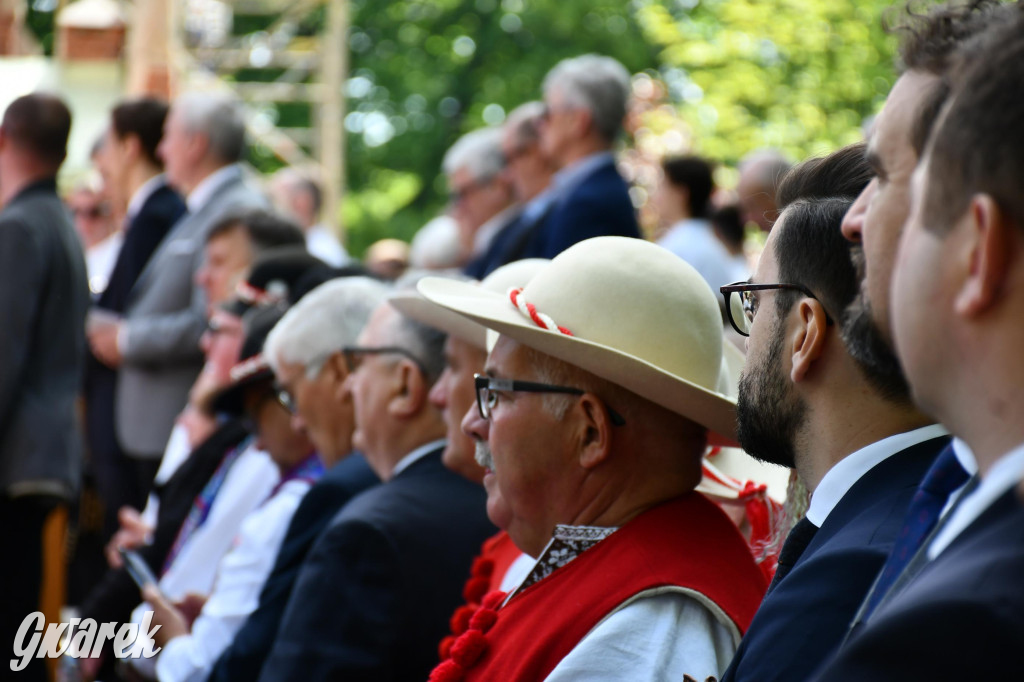 Tysiące pielgrzymów w Piekarach Śląskich