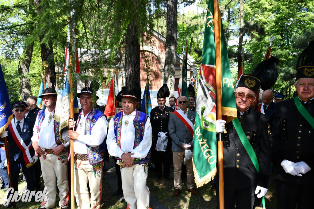 Tysiące pielgrzymów w Piekarach Śląskich