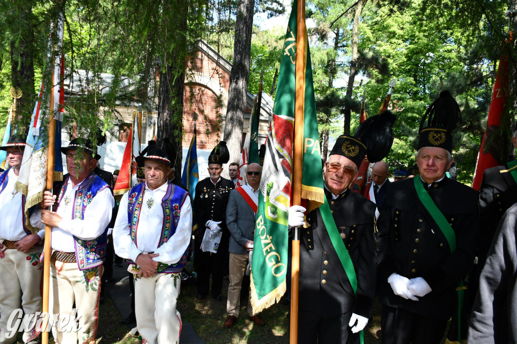 Tysiące pielgrzymów w Piekarach Śląskich