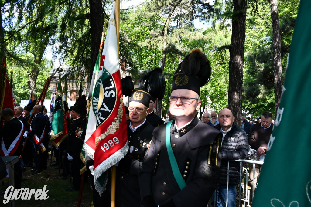 Tysiące pielgrzymów w Piekarach Śląskich