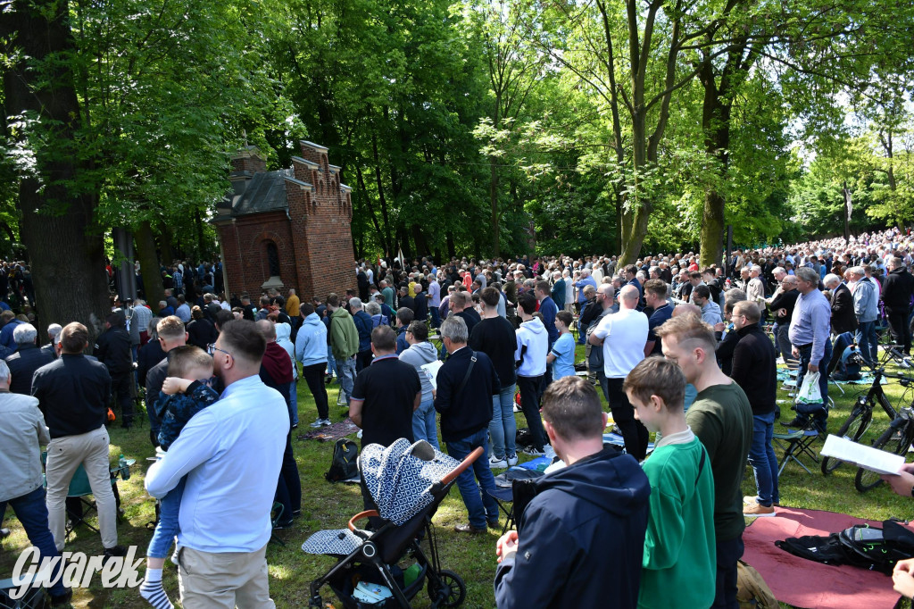 Tysiące pielgrzymów w Piekarach Śląskich