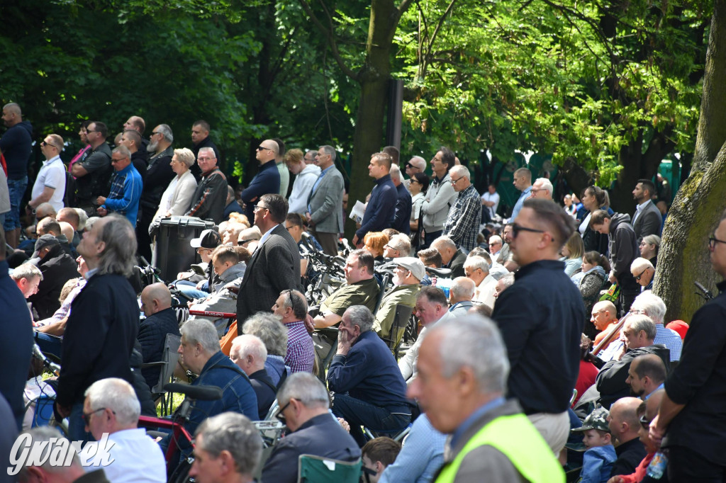 Tysiące pielgrzymów w Piekarach Śląskich