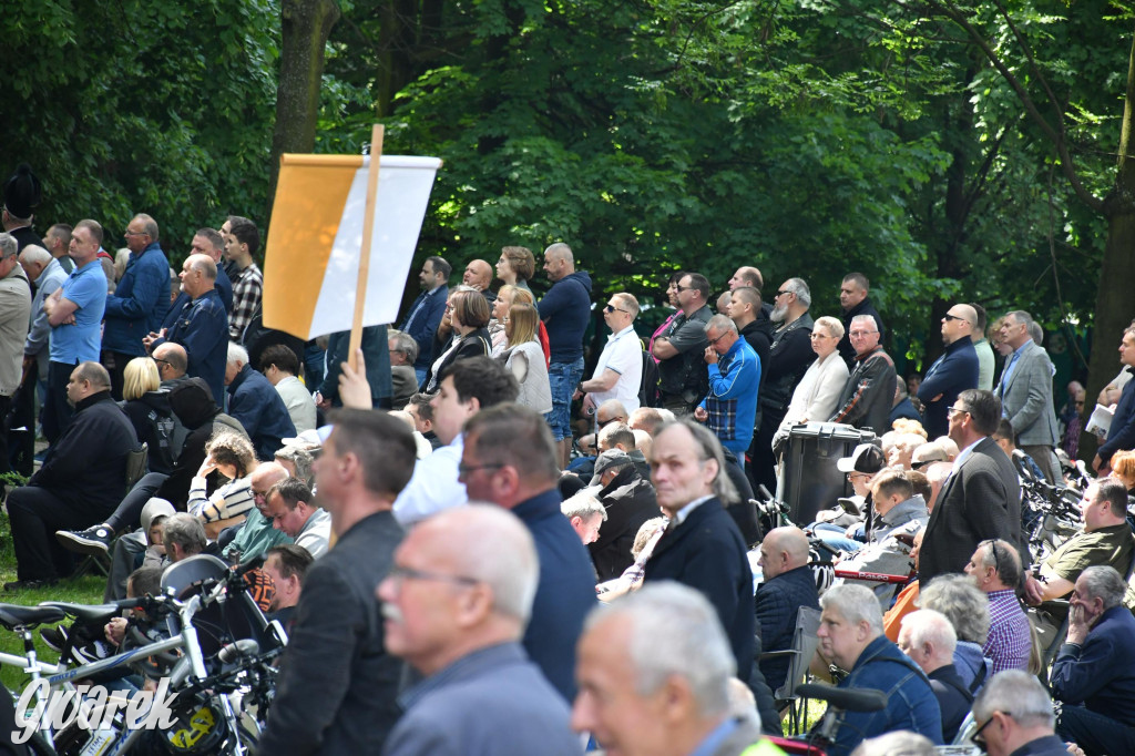 Tysiące pielgrzymów w Piekarach Śląskich