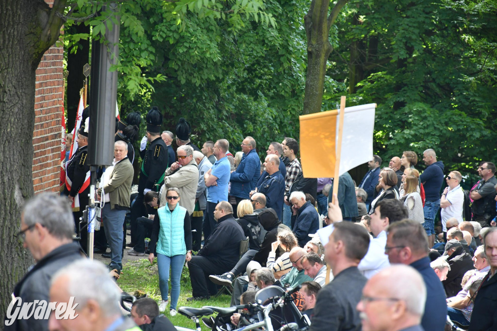 Tysiące pielgrzymów w Piekarach Śląskich