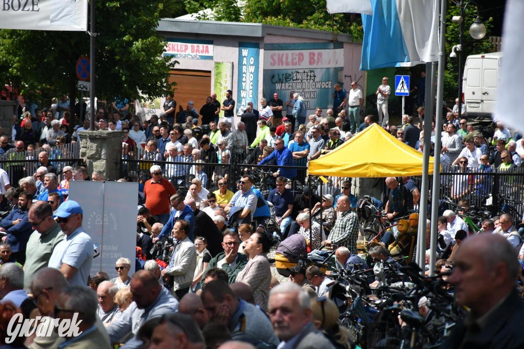 Tysiące pielgrzymów w Piekarach Śląskich