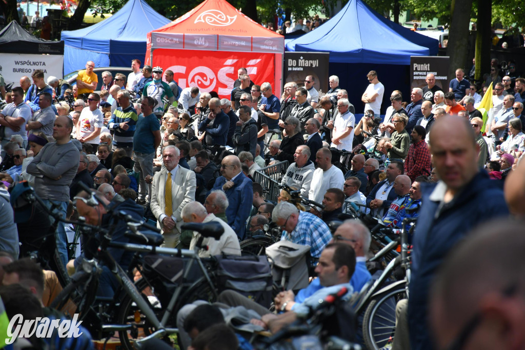 Tysiące pielgrzymów w Piekarach Śląskich