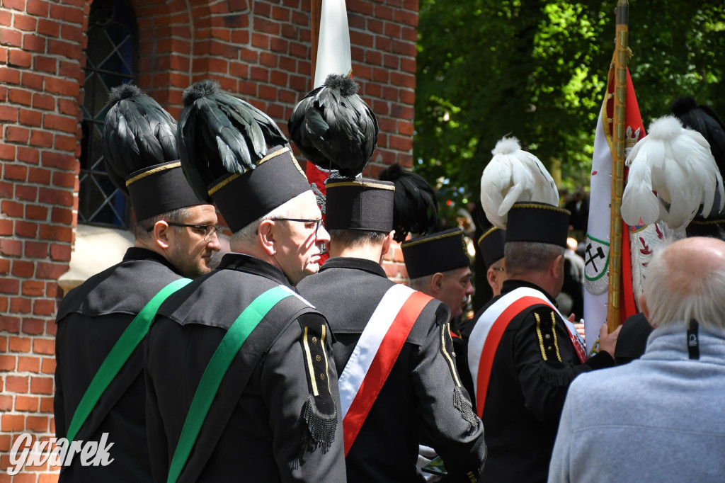 Tysiące pielgrzymów w Piekarach Śląskich