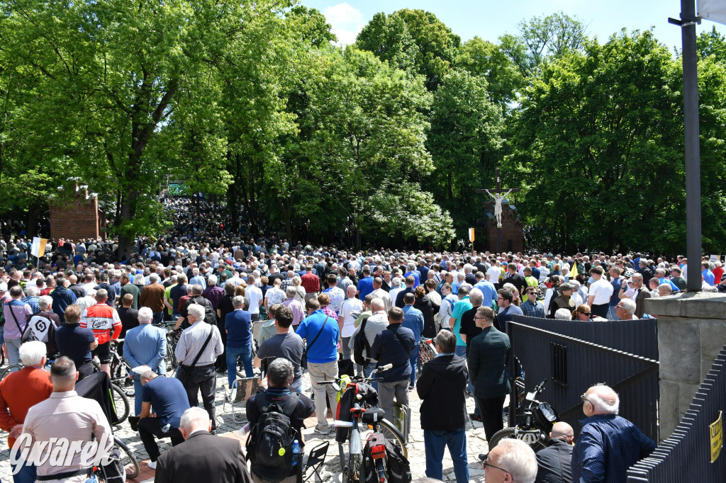 Tysiące pielgrzymów w Piekarach Śląskich