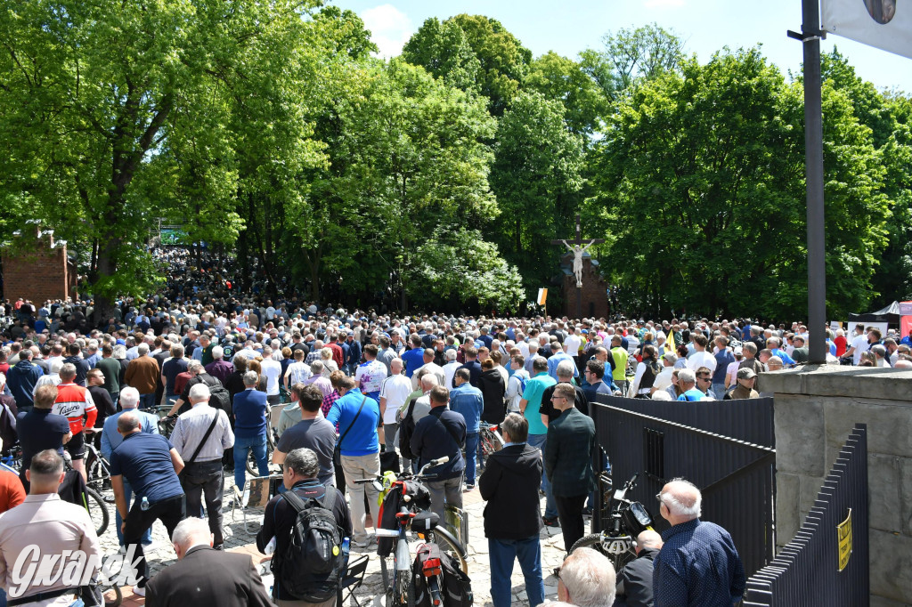 Tysiące pielgrzymów w Piekarach Śląskich