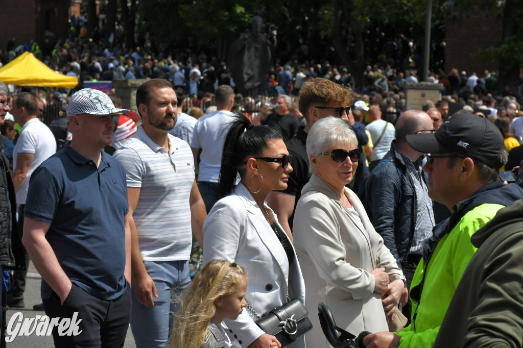 Tysiące pielgrzymów w Piekarach Śląskich