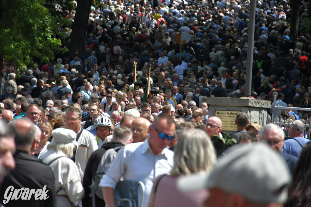 Tysiące pielgrzymów w Piekarach Śląskich